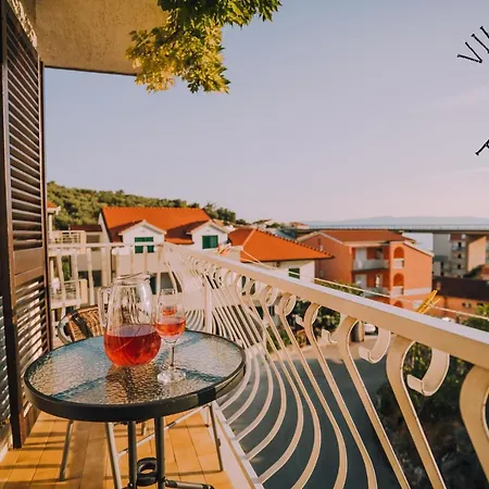 ベッド・アンド・ブレックファスト Mario 3*