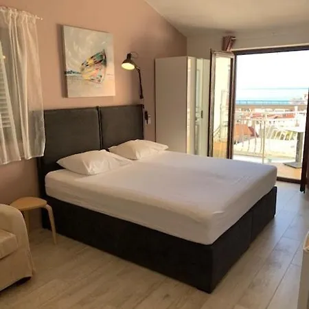 ベッド・アンド・ブレックファスト Mario